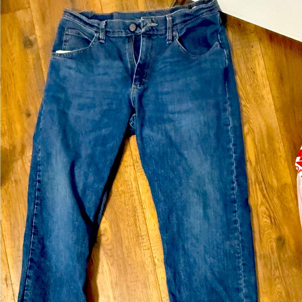 Men’s wranglers. Like new
